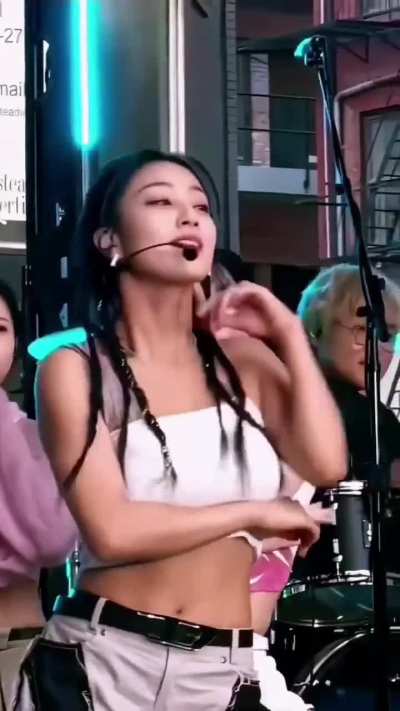 Jihyo is the reason I am an hardcore fan - pt 11