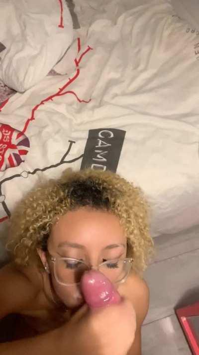 i make him cum on my face 🤭