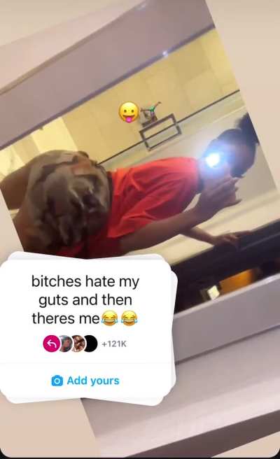 Ebony twerking in skirt