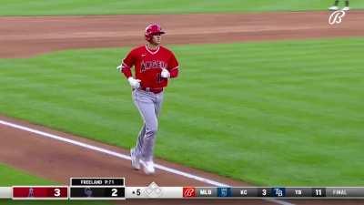 [Highlight] Shohei Ohtani blasts another Homerun to make it 25 for the season