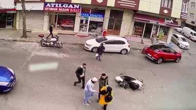 WCGW not looking at both sides carefully while crossing the road (also, talking on the phone)