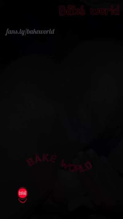 make a mess mondays, or messy mondays in bake world?