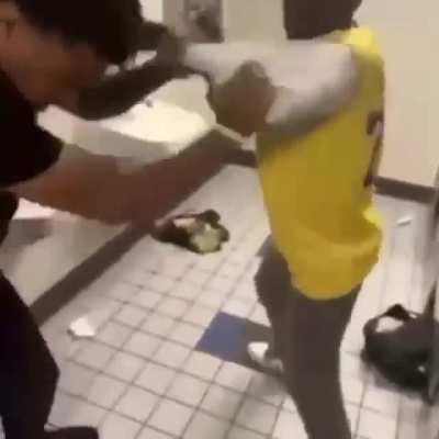 Random fight vid💀