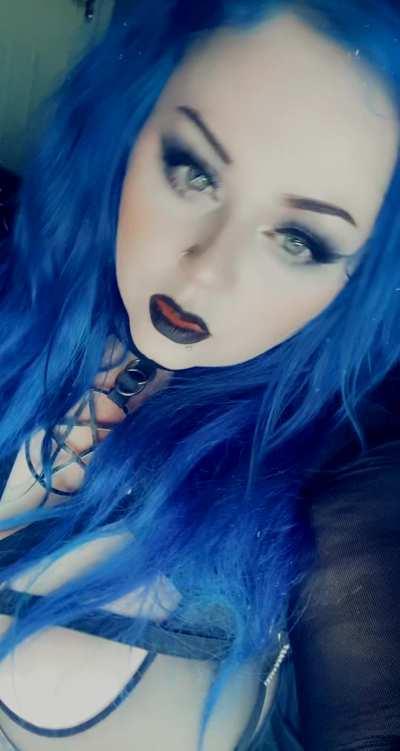 Having a “my tits are incredible and you should see them” sale on indienyx.co.uk! 50% off instant access to over 3k in media, full nudes, full length sex tapes, masturbating, toys, fetish, lingerie. 