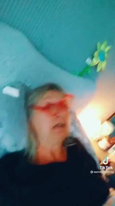 Why would she do this 😞