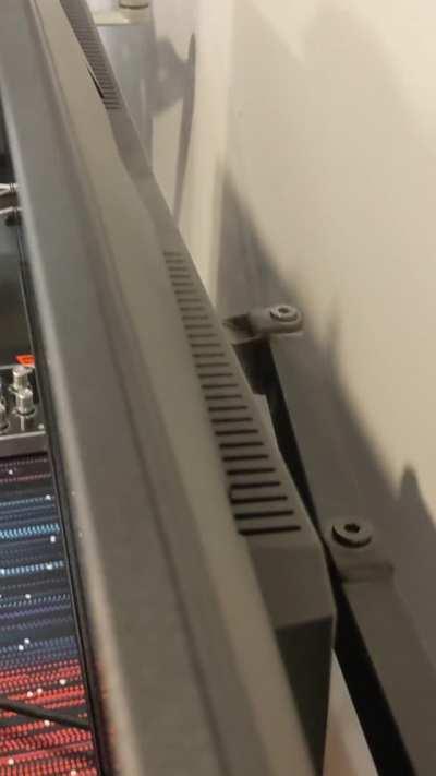 New ultra-wide Acer monitor for Black Friday had smoke pouring out..