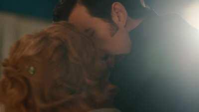 Nicole Coughlan 🪞 Mirror Nude Scene