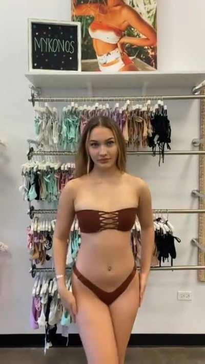 Bikini Showoff