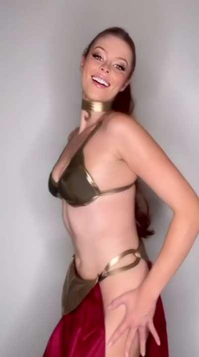 A thank you for freeing me. Princess Leia (Elly Clutch/me)