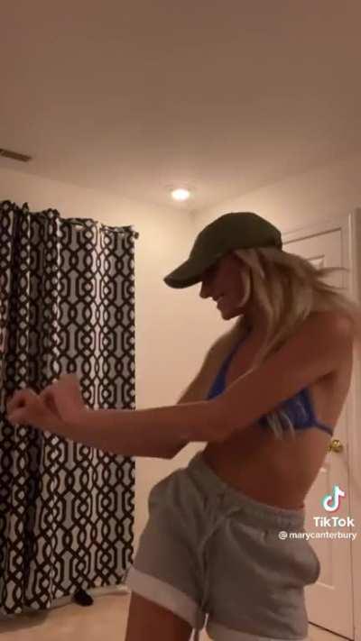 marycanterburyNSFW - Video #6876