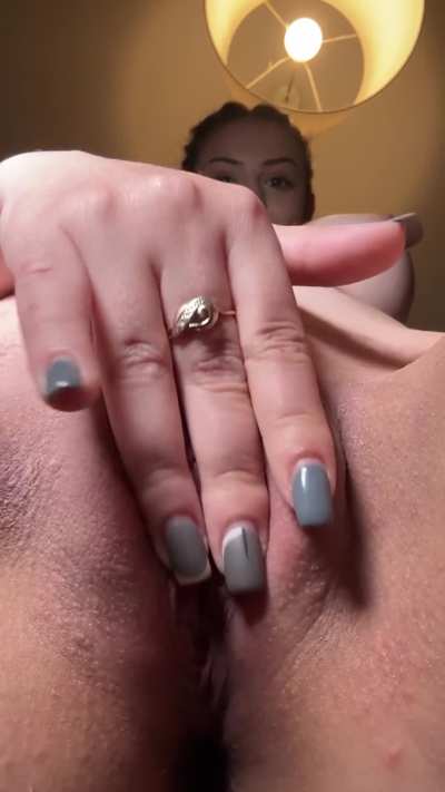 If u like eating pussy and u like mine, tell me how old u are