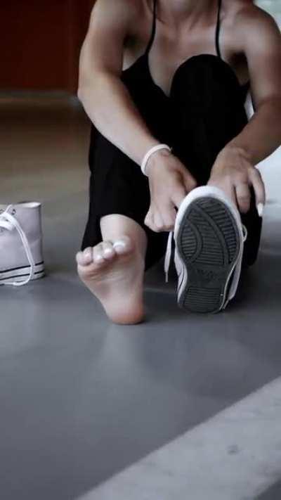 seeing an 18 year old recording this vid in public garages definitely surprised the prople that caught me