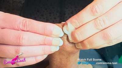 Watch How Mommy Cums Inside Foreskin ð¦