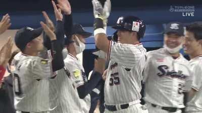 [Highlight] 22-year-old Munetaka Murakami hit his 56th home run of the season today, breaking Sadaharu Oh’s Japanese-born player record that was set in 1964!
