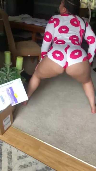 That 🍑 moving 💫