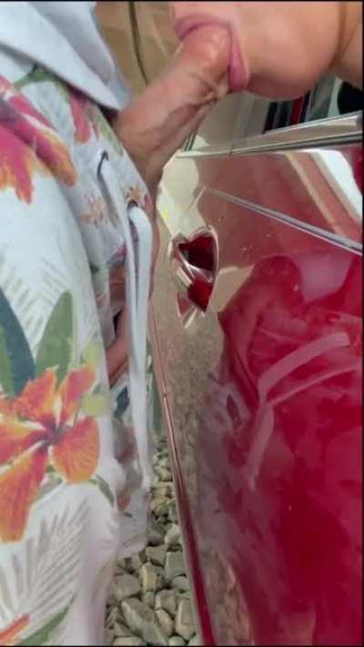 You ever just look at someone and go “I bet they have a huge load for me” 😍