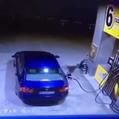 How do you even forget to take the hose out?