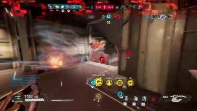 Zaku (Melee) reminds me of Reinhardt from Overwatch and the warrior class from World of Warcraft. Team Kill clip