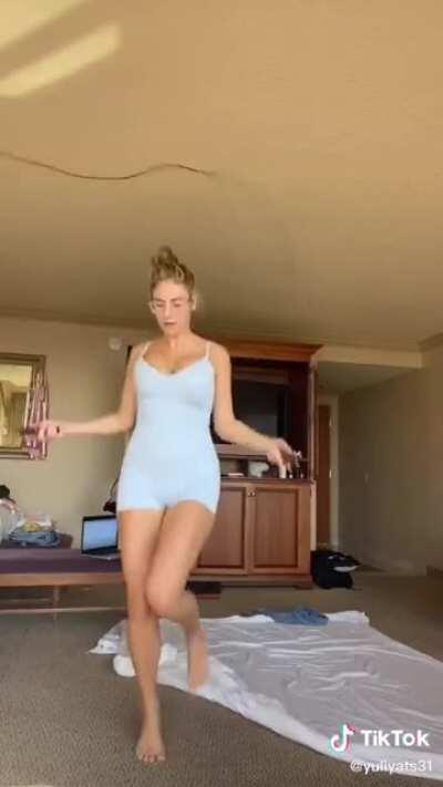 Pops out!! @yuliyats31