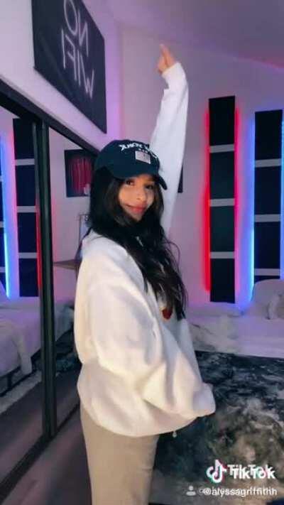 God Damn wait for it... @alyssagriffithh