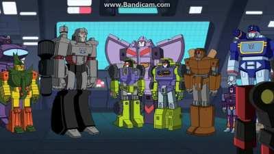 Idk what is most interesting about this clip, that Frank Welker gave this Megatron a voice or that the decepticons are well drawn