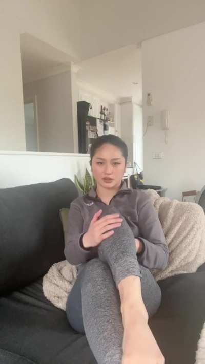 Asian Feet and Leggings worship