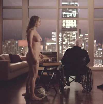 Jennifer Mudge - Boss (S01, E03)