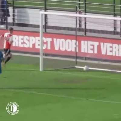 This might just be the worst kick-off ever 