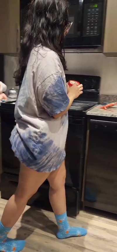 Don't mind the cellulite on the Lil dumpy