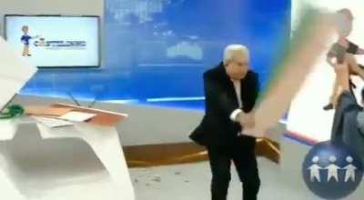 To advertise porcelain tiles