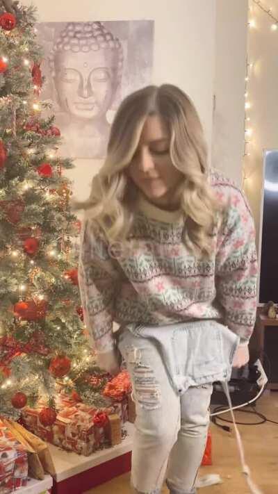 Can I be your Christmas crush?..💓🎄