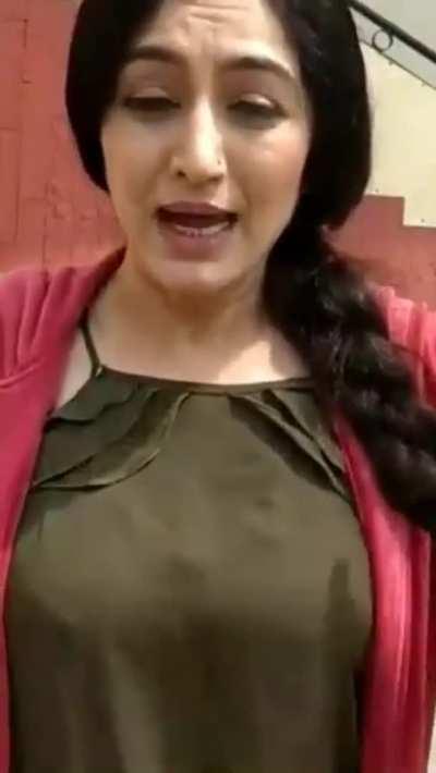 Neha Mehta Nipples pokie (.) (.)