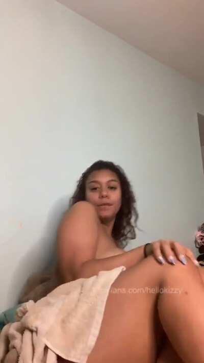 Random mexicana cam girl posing