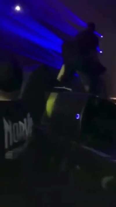 throwback to carti punching fans