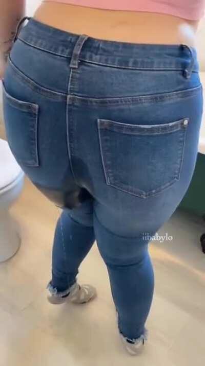 tight jeans wetting