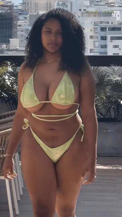 Cum and be kinky with me on my OnlyFans. It's FREE! 🥰 (links in comments below)