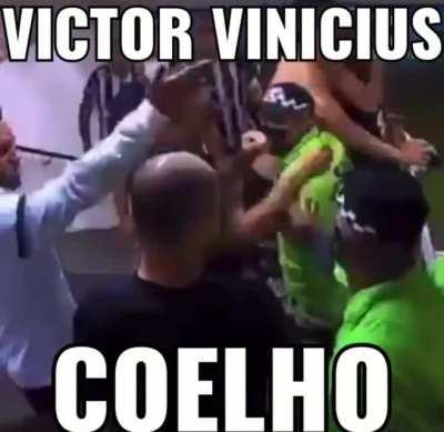 The virgin atleticanos: 👹👿🤬😡🥵👹👿👺👿👹😡🤬🥵👹😡👿👺 The chad victinho: 🚶🏿‍♂️