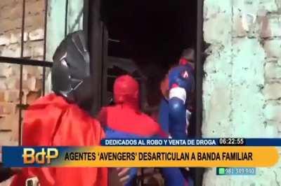 Police in Peru this week dismantled a clan dedicated to drug trafficking called 'Los Villanos de Mariátegui'. The operation was carried out disguised as MARVEL Superheroes to make it look like a Halloween prank.
