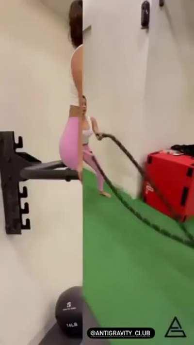 Janhvi Kapoor hot training...........