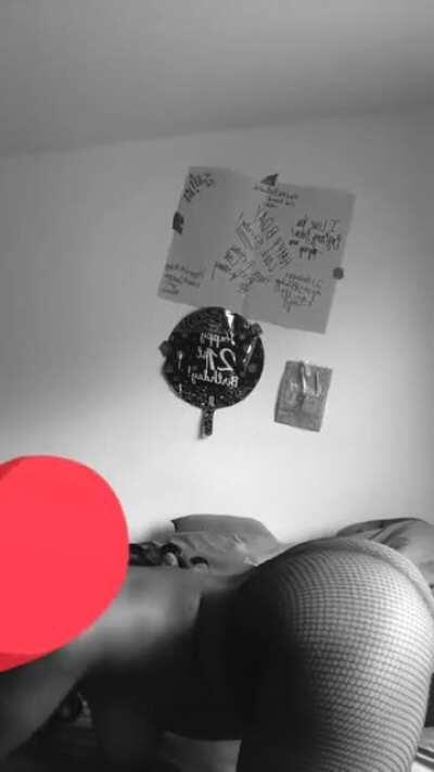 come purchase my onlyfans. 💕