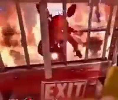 IS THAT A FNAF REFERENCE !!!1!!1!1!1!1!!