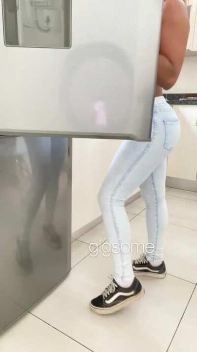 My first ever attempt at a tiktok strip video. I’ll improve on it soon.