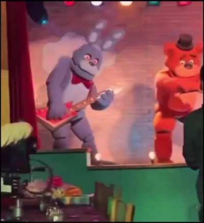 The animatronics dancing to sweet dreams on set