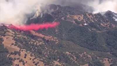 Boeing 747 Global Supertanker working fires near Lake Sonoma, California
