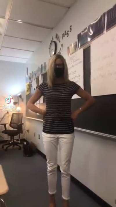 These niggas even got teachers on the bbl treatment 💀💀