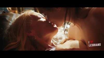 Ana Girardot & Cloe Xhauflaire (