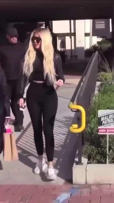 Looking slim in black leggings
