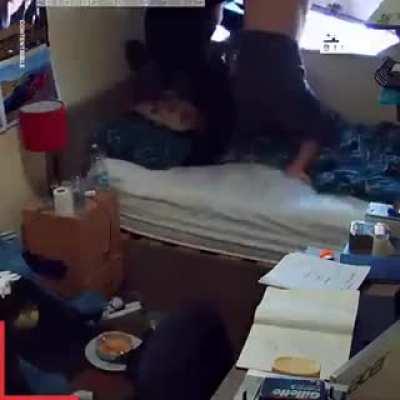 Мне кажется я видел видео которое начиналось также