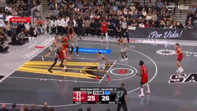 Sengun continues the bully ball, backing down Wemby and scoring in the paint 💪💪💪