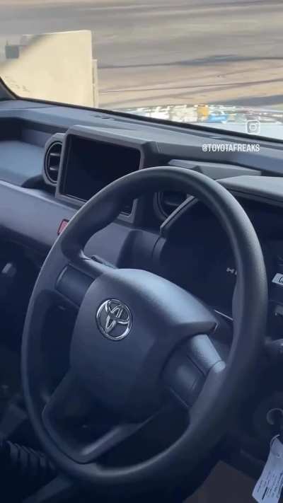 El nuevo juguete de Toyota, hubo rumores de que se podía fabricar en Zarate. HILUX CHAMP 🫡